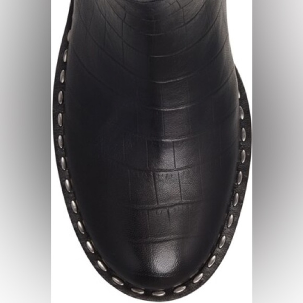NWOT Vince Camuto Madisha Black Croc Chelsea Ankle Boots size 9.5 - Picture 3 of 10
